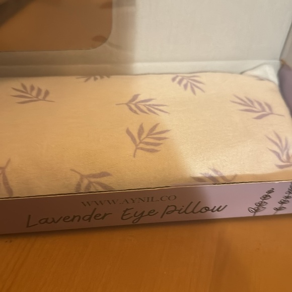 Lavender eye pillow and lavender and vanilla “sleep” bath bomb - Picture 6 of 7